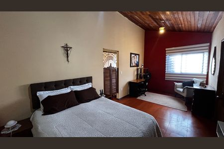Casa à venda com 225m², 3 quartos e 2 vagas Casa à venda com 225m², 3 quartos e 2 vagasSuite
