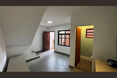 Casa para alugar com 88m², 2 quartos e sem vaga Casa para alugar com 88m², 2 quartos e sem vagaSala