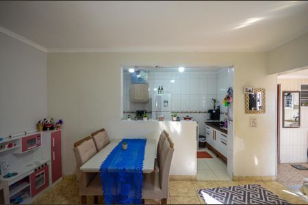 Casa à venda com 300m², 4 quartos e 2 vagasSala - Casa 1