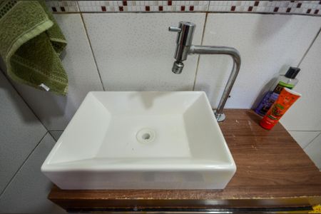 Casa à venda com 300m², 4 quartos e 2 vagasBanheiro - Casa 1