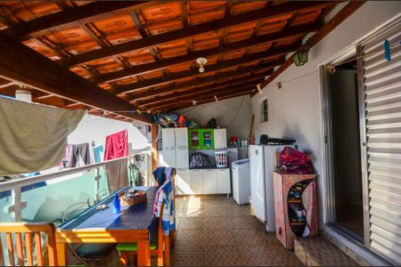 Casa à venda com 300m², 4 quartos e 2 vagasQuarto 1 - Casa 2 - Sacada