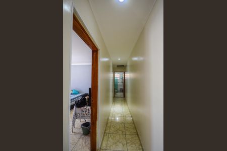Casa à venda com 300m², 4 quartos e 2 vagasCorredor - Casa 2