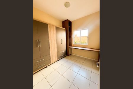 Quarto de apartamento para alugar com 3 quartos, 140m² em Jardim Santa Cecilia, Aparecida de Goiânia