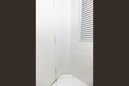 Apartamento para alugar com 56m², 1 quarto e 2 vagas Apartamento para alugar com 56m², 1 quarto e 2 vagasBanheiro