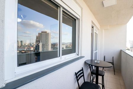 Apartamento à venda com 30m², 1 quarto e sem vaga Apartamento à venda com 30m², 1 quarto e sem vagaVaranda