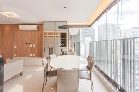 Sala de apartamento para alugar com 2 quartos, 71m² em Pinheiros, São Paulo