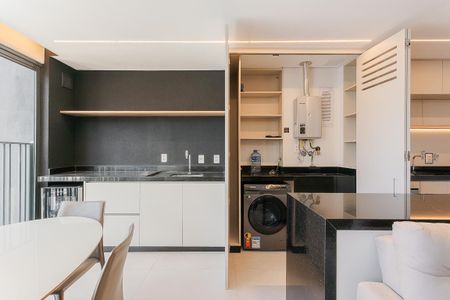 Apartamento para alugar com 71m², 2 quartos e 1 vagaÁrea de Serviço