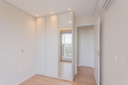Quarto de apartamento para alugar com 2 quartos, 71m² em Pinheiros, São Paulo