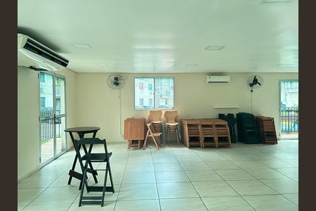 Apartamento para alugar com 55m², 2 quartos e 1 vagaÁrea comum - Salão de festas