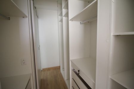 Apartamento à venda com 65m², 2 quartos e 1 vagaCloset da suíte 1