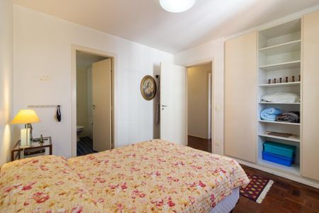 Suíte de apartamento à venda com 3 quartos, 120m² em Vila Madalena, São Paulo