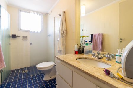 Apartamento à venda com 120m², 3 quartos e 2 vagas Apartamento à venda com 120m², 3 quartos e 2 vagasBanheiro