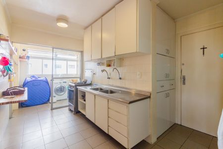 Apartamento à venda com 120m², 3 quartos e 2 vagas Apartamento à venda com 120m², 3 quartos e 2 vagasCozinha