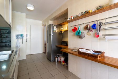 Apartamento à venda com 120m², 3 quartos e 2 vagas Apartamento à venda com 120m², 3 quartos e 2 vagasCozinha
