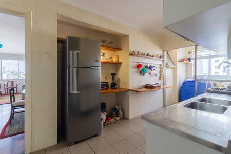 Apartamento à venda com 120m², 3 quartos e 2 vagas Apartamento à venda com 120m², 3 quartos e 2 vagasCozinha