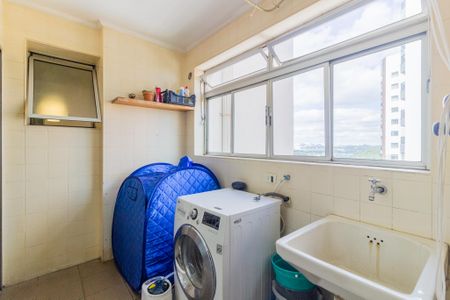 Apartamento à venda com 120m², 3 quartos e 2 vagas Apartamento à venda com 120m², 3 quartos e 2 vagasÁrea de Serviço