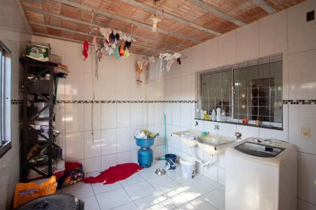 Casa à venda com 2331m², 2 quartos e 4 vagas Casa à venda com 2331m², 2 quartos e 4 vagasÁrea de Serviço