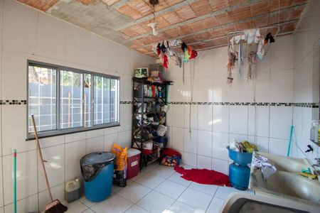 Casa à venda com 2331m², 2 quartos e 4 vagas Casa à venda com 2331m², 2 quartos e 4 vagasÁrea de Serviço
