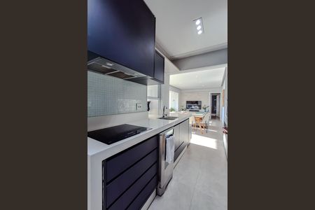Apartamento à venda com 96m², 3 quartos e 2 vagas Apartamento à venda com 96m², 3 quartos e 2 vagasCozinha