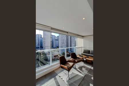 Apartamento à venda com 96m², 3 quartos e 2 vagas Apartamento à venda com 96m², 3 quartos e 2 vagasVaranda