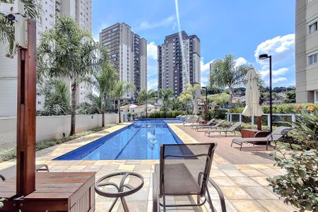 Apartamento à venda com 96m², 3 quartos e 2 vagas Apartamento à venda com 96m², 3 quartos e 2 vagasÁrea comum - Piscina