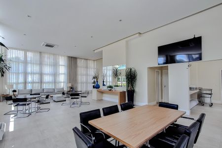 Apartamento à venda com 96m², 3 quartos e 2 vagas Apartamento à venda com 96m², 3 quartos e 2 vagasÁrea comum - Salão de festas