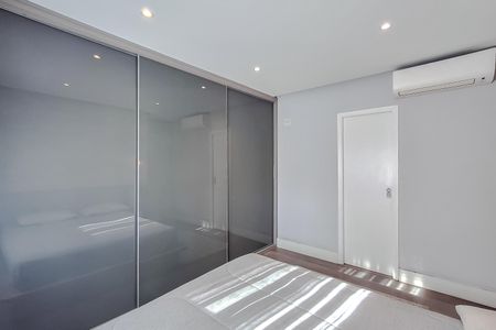 Apartamento à venda com 96m², 3 quartos e 2 vagas Apartamento à venda com 96m², 3 quartos e 2 vagasQuarto 3 - Suíte