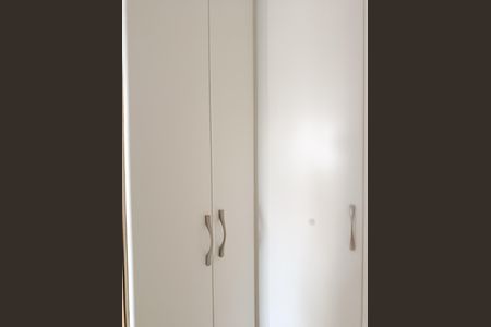 Apartamento para alugar com 38m², 1 quarto e 1 vagaArmários corredor