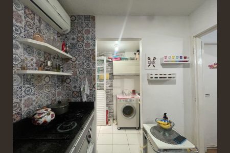 Casa de condomínio à venda com 88m², 2 quartos e sem vaga