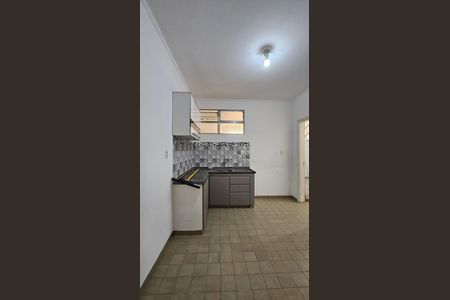 Cozinha de apartamento à venda com 3 quartos, 100m² em Centro, Campinas