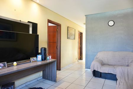 Sala  de casa para alugar com 3 quartos, 110m² em Santa Ines, Belo Horizonte