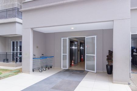 Apartamento para alugar com 40m², 2 quartos e sem vaga Apartamento para alugar com 40m², 2 quartos e sem vagaEntrada Bloco