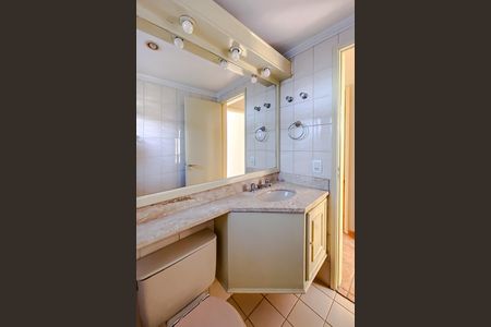 Apartamento para alugar com 82m², 3 quartos e 2 vagas Apartamento para alugar com 82m², 3 quartos e 2 vagasBanheiro