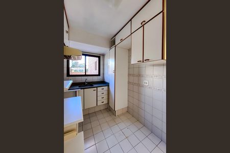 Apartamento para alugar com 82m², 3 quartos e 2 vagas Apartamento para alugar com 82m², 3 quartos e 2 vagasCozinha
