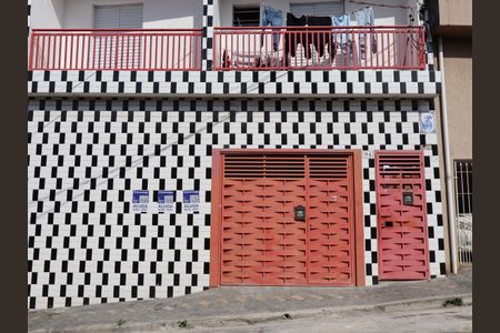 Apartamento para alugar com 50m², 2 quartos e sem vagaFachada e portão