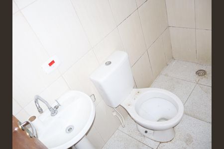 Apartamento para alugar com 50m², 2 quartos e sem vagaBanheiro