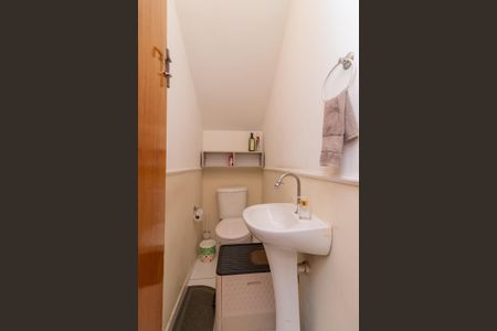 Casa à venda com 165m², 2 quartos e 2 vagas Casa à venda com 165m², 2 quartos e 2 vagasLavabo