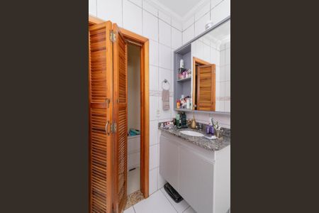 Casa à venda com 165m², 2 quartos e 2 vagas Casa à venda com 165m², 2 quartos e 2 vagasBanheiro