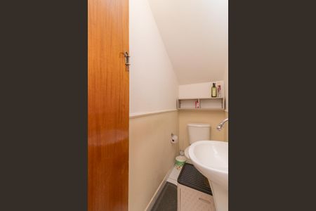 Casa à venda com 165m², 2 quartos e 2 vagas Casa à venda com 165m², 2 quartos e 2 vagasLavabo
