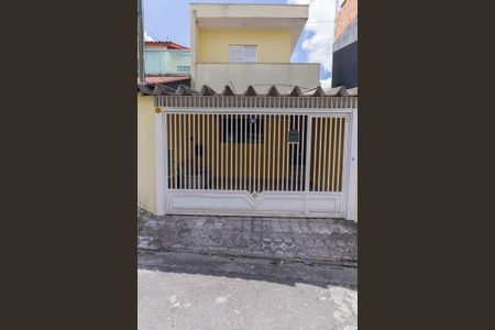Casa à venda com 165m², 2 quartos e 2 vagas Casa à venda com 165m², 2 quartos e 2 vagasFachada