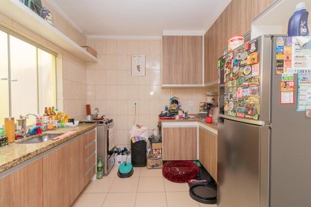 Casa à venda com 165m², 2 quartos e 2 vagas Casa à venda com 165m², 2 quartos e 2 vagasCozinha