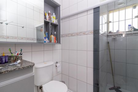 Casa à venda com 165m², 2 quartos e 2 vagas Casa à venda com 165m², 2 quartos e 2 vagasBanheiro