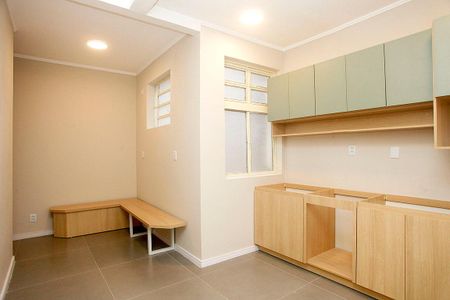 Apartamento à venda com 71m², 2 quartos e sem vagaCozinha + Área de Serviço