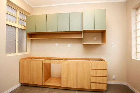 Apartamento à venda com 71m², 2 quartos e sem vagaCozinha + Área de Serviço