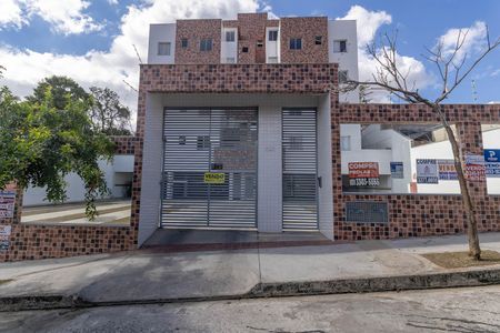 Apartamento à venda com 50m², 2 quartos e 2 vagas Apartamento à venda com 50m², 2 quartos e 2 vagasFachada