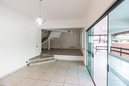 Casa de condomínio à venda com 327m², 4 quartos e 3 vagasSalão de Festas