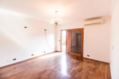 Casa de condomínio à venda com 327m², 4 quartos e 3 vagasSuíte 1