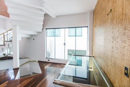 Casa de condomínio à venda com 327m², 4 quartos e 3 vagasSala 