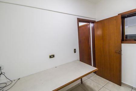 Casa de condomínio à venda com 327m², 4 quartos e 3 vagasEscritório