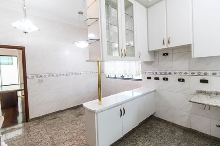 Casa de condomínio à venda com 327m², 4 quartos e 3 vagasCozinha